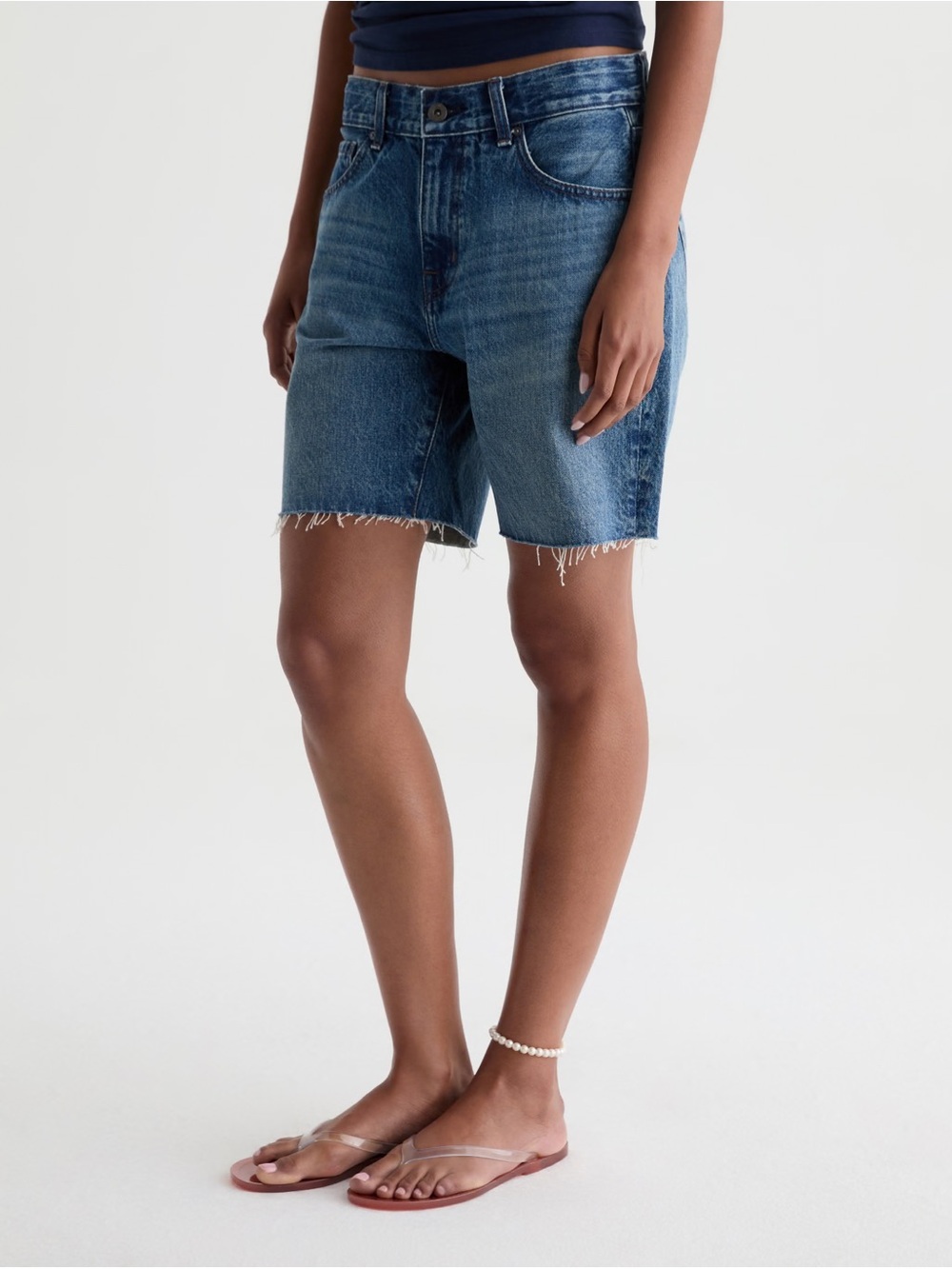 AG Jeans Ex-Boyfriend Mid Rise Bermuda Raw Hem Denim Shorts Nouveau Wash Size 24